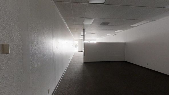 Move-In Ready Retail/Office Storefront @ Downtown Corner: 277 N 5th St, Coalinga, CA 93210
